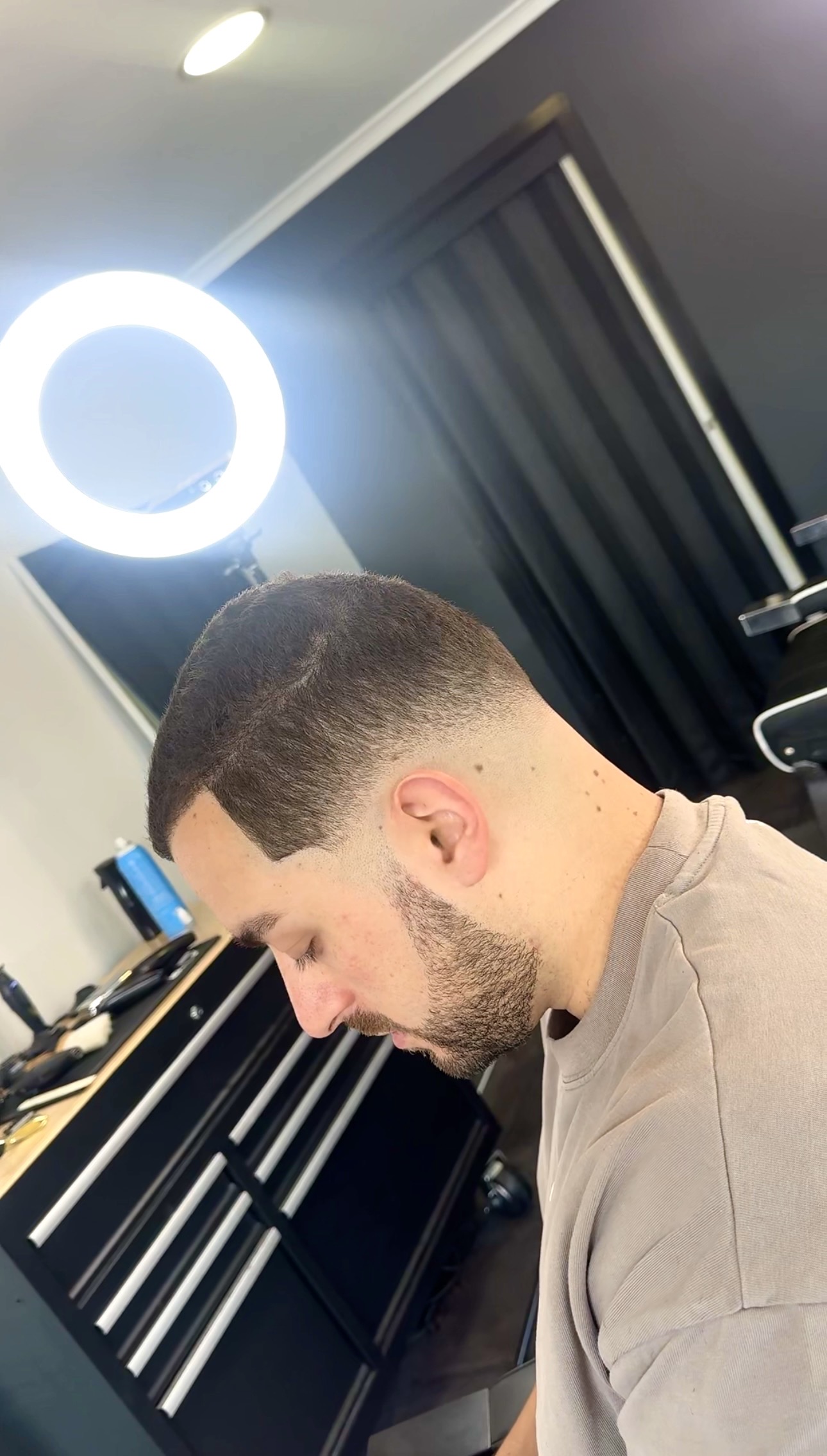 Short crop with a sharp beard line up
